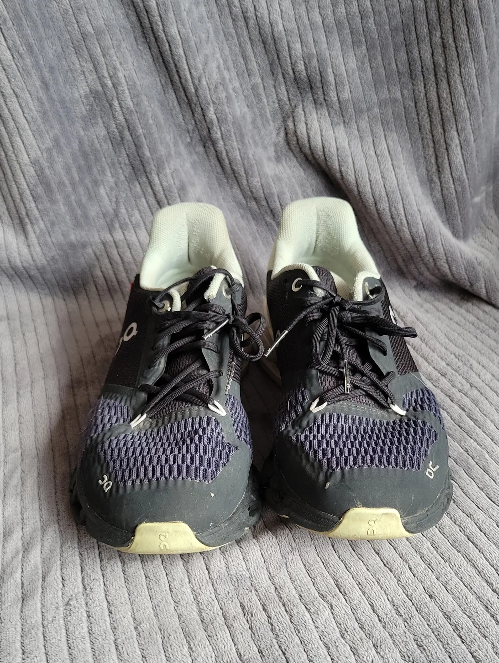 Women's size 9W wide On Cloud CloudFlyer (1D) running black/mint sneakers shoes